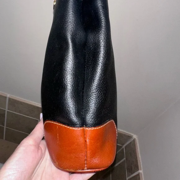 ❌sold❌ Vintage Bally Pebbled Leather Bag! Classic beauty. 🤎🖤 - Picture 8 of 15